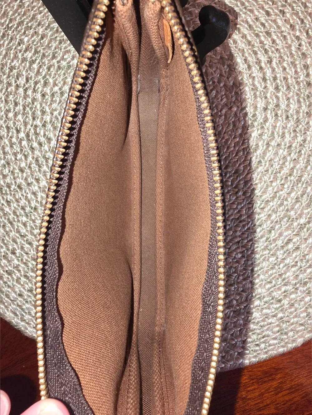 Pre-loved Authentic Louis Vuitton Monogram Mini Pochette Accessories